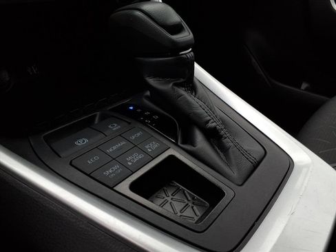 Used 2024 Toyota RAV4 XLE image 22