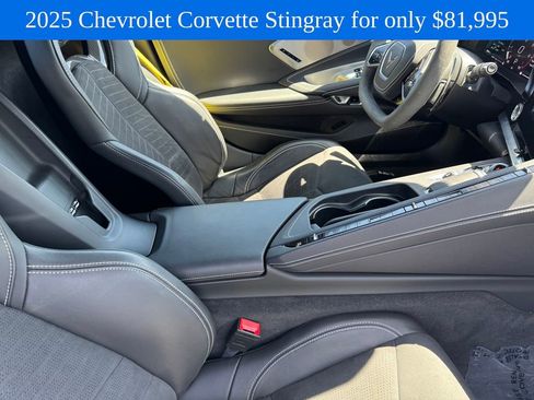 Used 2025 Chevrolet Corvette Stingray Preferred Conv w/ Z51 Performance Package RWD image 9
