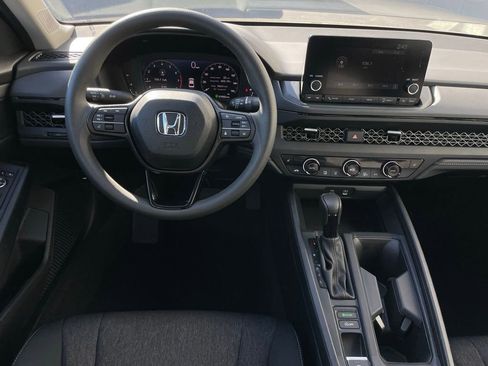 Certified 2025 Honda Accord SE image 11
