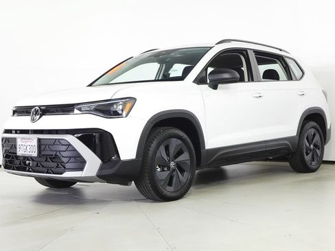 Certified 2025 Volkswagen Taos S FWD image 2