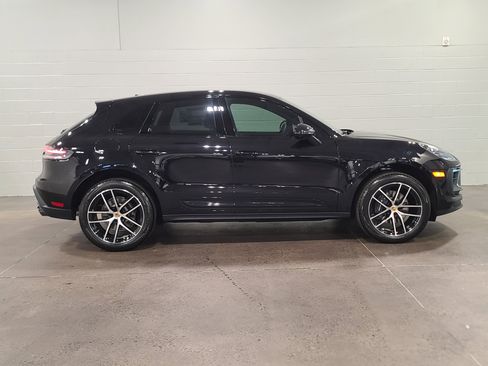 New 2026 Porsche Macan AWD/4WD image 8