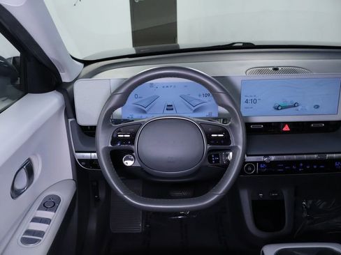 Used 2022 Hyundai Ioniq 5 SE image 17