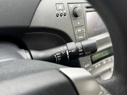 Used 2014 Toyota Prius Three image 26