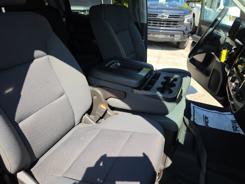 Used 2018 Chevrolet Silverado 1500 LT w/ All Star Edition AWD/4WD image 27