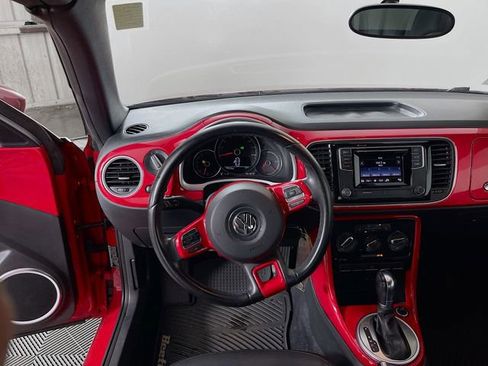 Used 2019 Volkswagen Beetle 2.0T S FWD image 21