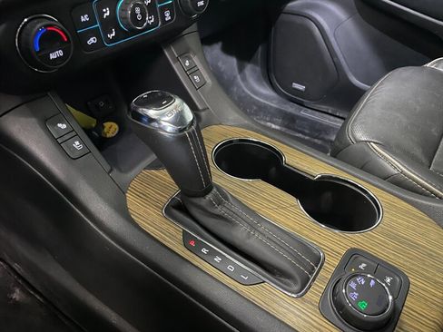 Used 2017 GMC Acadia Denali w/ Technology Package image 14