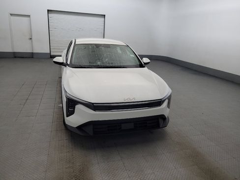 Used 2025 Kia K4 FWD image 14