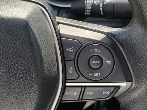 Used 2022 Toyota Camry LE image 23