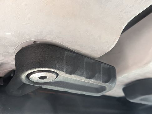 Used 2018 Jeep Wrangler Unlimited Sport image 32