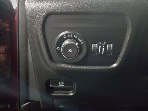 Used 2022 Jeep Grand Cherokee L Limited image 29