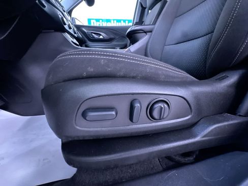 Used 2024 GMC Terrain SLE w/ Driver Convenience Package FWD image 13