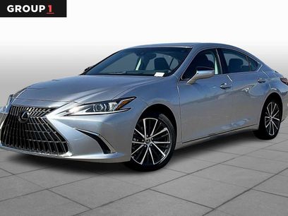 Used 2025 Lexus ES 300h w/ Premium Package