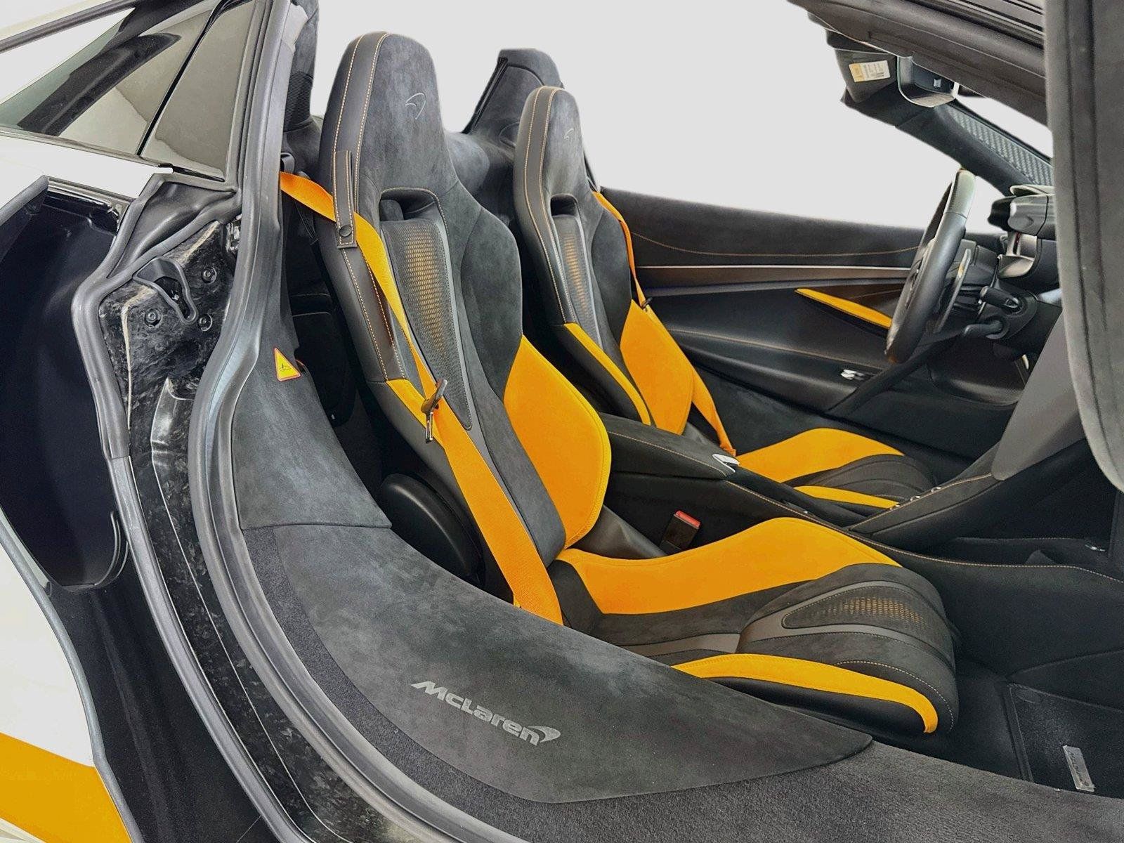 Used 2024 McLaren 750S Spider RWD image 25
