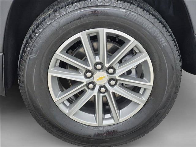 Used 2023 Chevrolet Traverse LT FWD image 19