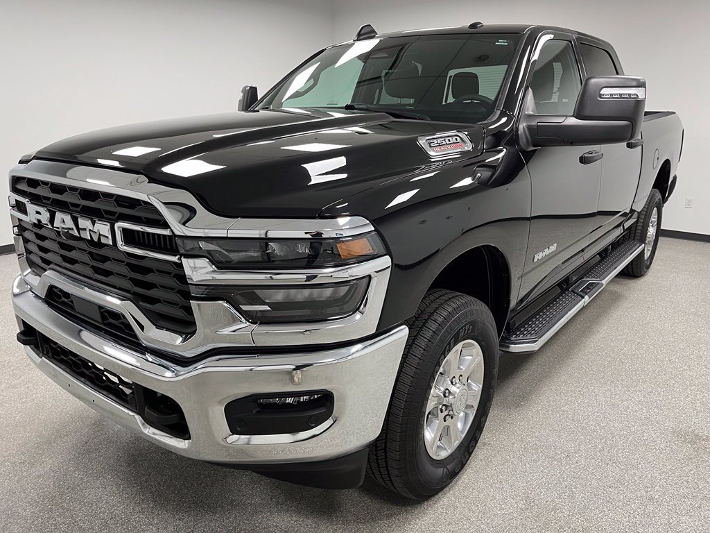 Used 2026 RAM 2500 Big Horn AWD/4WD image 4