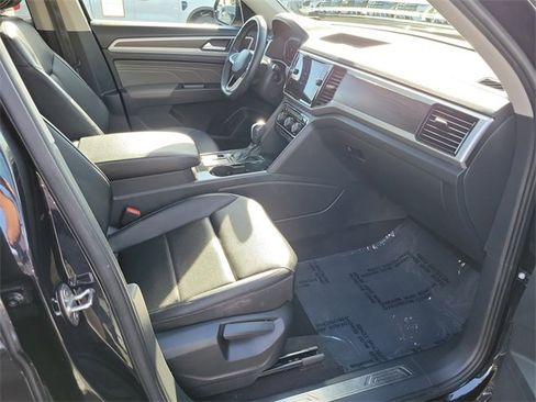 Used 2023 Volkswagen Atlas SE image 15