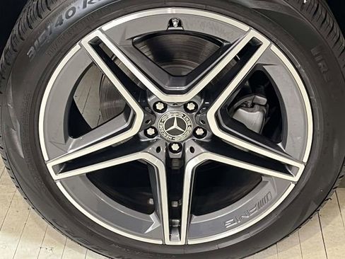 Used 2025 Mercedes-Benz GLS 450 4MATIC image 14