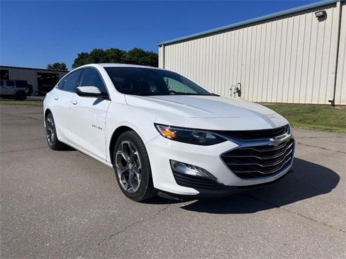 Used 2023 Chevrolet Malibu LT image 1