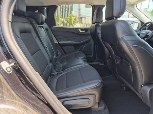 Used 2025 Ford Escape SE FWD image 31