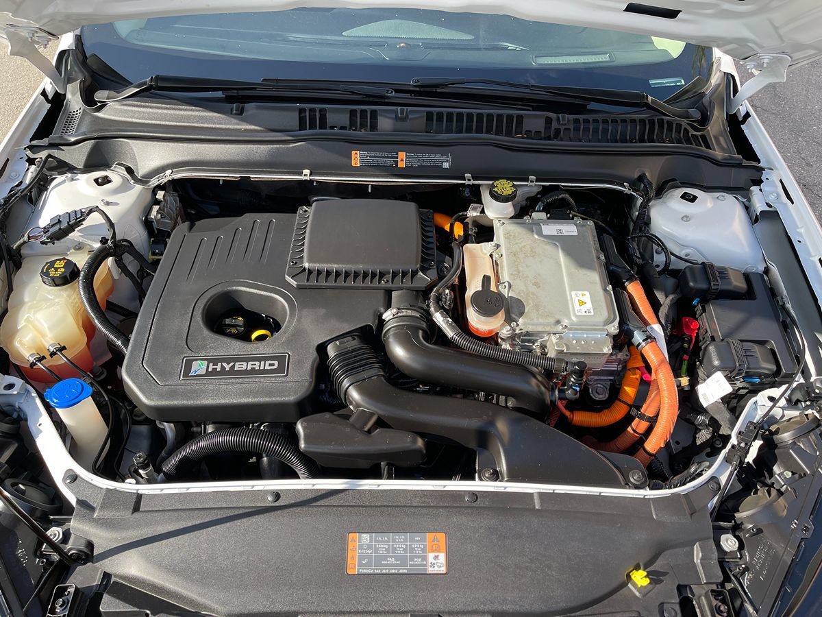 Used 2019 Ford Fusion SE FWD image 34
