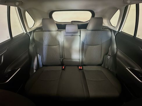 Used 2024 Toyota RAV4 XLE w/ Convenience Package FWD image 30