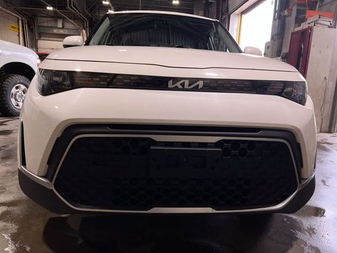 Used 2023 Kia Soul S FWD image 29