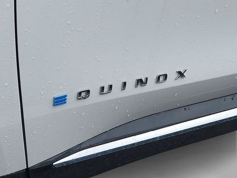 Used 2025 Chevrolet Equinox EV LT w/ Convenience Package FWD image 4