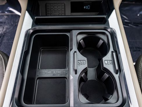 Used 2026 Ford F250 Platinum w/ Platinum Plus Package image 25