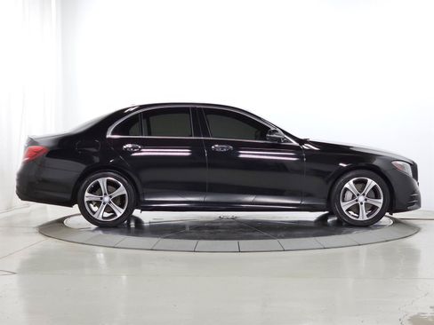Used 2017 Mercedes-Benz E 300 4MATIC image 10