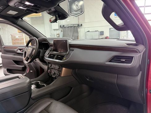 Used 2024 Chevrolet Suburban High Country image 19