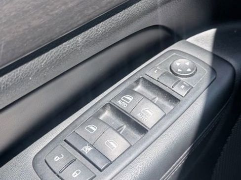 Used 2015 Jeep Grand Cherokee Laredo w/ Quick Order Package 23E RWD image 21