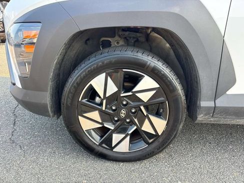 Used 2024 Hyundai Kona SEL AWD/4WD image 9