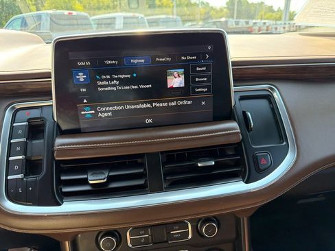 Used 2021 Chevrolet Tahoe High Country w/ Premium Package AWD/4WD image 25