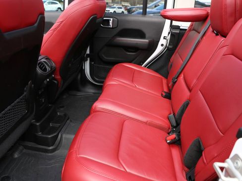 Used 2024 Jeep Wrangler Unlimited Rubicon 392 image 29