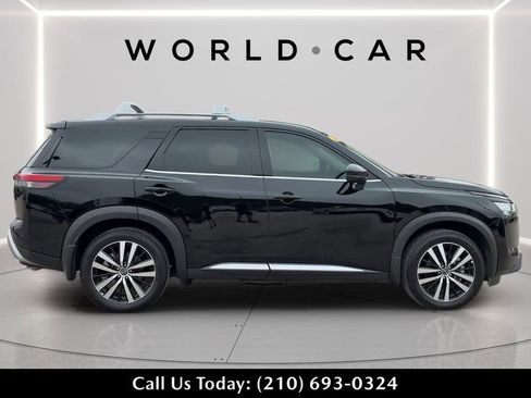 Used 2024 Nissan Pathfinder Platinum w/ Cargo Package FWD image 8