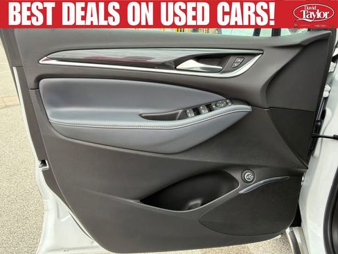 Used 2023 Buick Enclave Essence FWD image 19