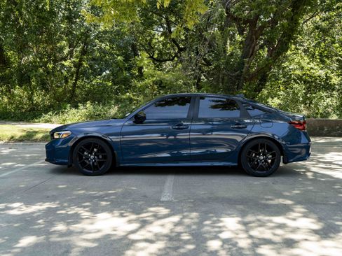 Used 2025 Honda Civic Sport image 6