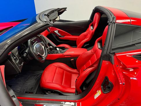 Used 2019 Chevrolet Corvette Z06 RWD image 14