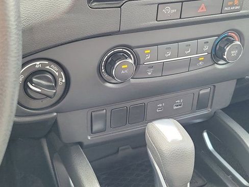 Certified 2023 Nissan Frontier SV AWD/4WD image 30