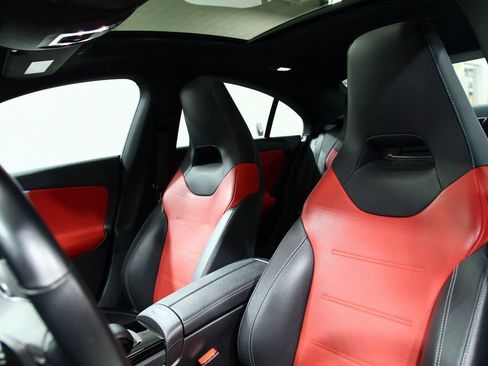 Used 2023 Mercedes-Benz CLA 250 4MATIC image 17