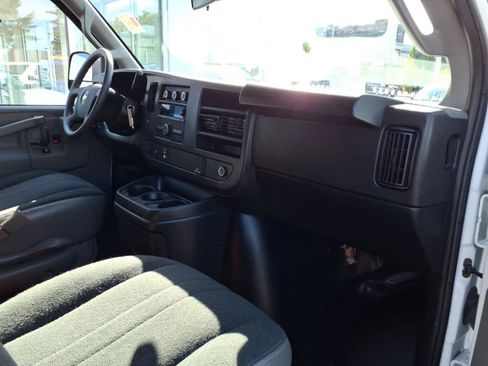 Used 2024 Chevrolet Express 2500 w/ Driver Convenience Package RWD image 22