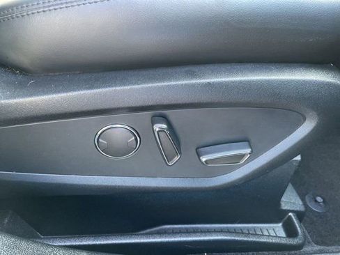 Used 2018 Lincoln MKX Reserve w/ Lincoln MKX Climate Package image 11