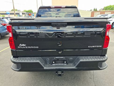 Used 2023 Chevrolet Silverado 1500 Custom AWD/4WD image 4