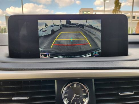 Used 2022 Lexus RX 350L FWD w/ Premium Package image 17