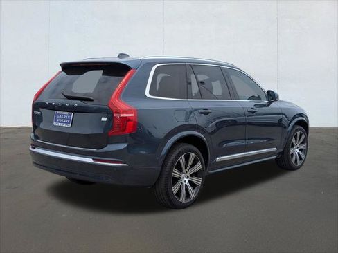 Used 2024 Volvo XC90 T8 Plus w/ Protection Package Premier AWD/4WD image 5