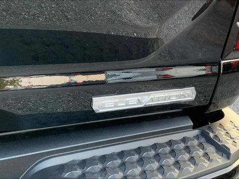 New 2026 GMC Canyon Elevation image 15