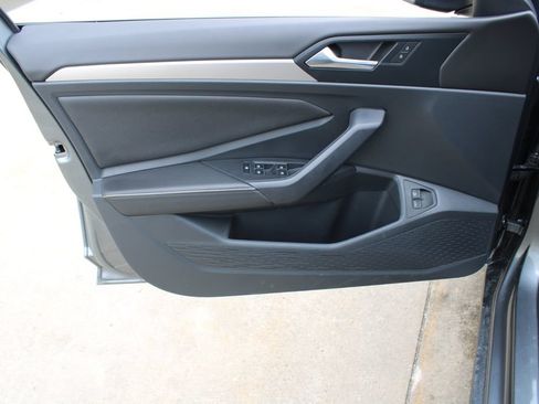 Certified 2024 Volkswagen Jetta Sport FWD image 9