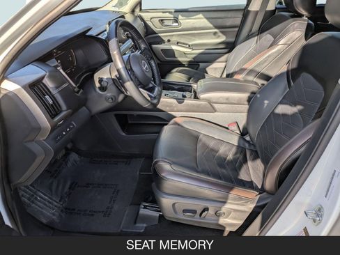 Used 2023 Nissan Pathfinder Platinum w/ Cargo Package image 14