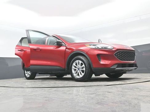 Used 2022 Ford Escape SE w/ Cold Weather Package image 24