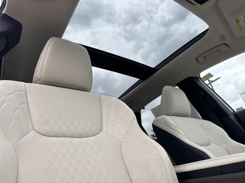 Certified 2026 Lexus RX 450h AWD w/ Convenience Package image 18